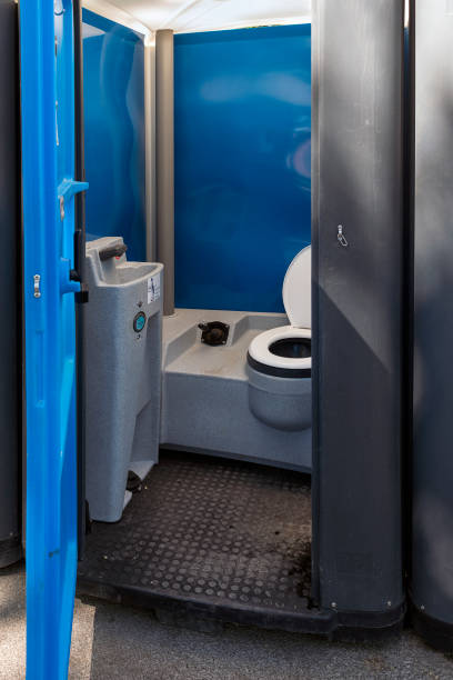 Best Porta potty cleaning services  in South Bend, WA